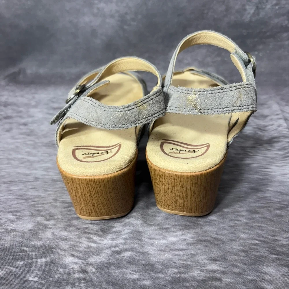 Dansko Season Wedge Sandals Womens Size 39 Gray Suede Gold Platform Buckle Strap